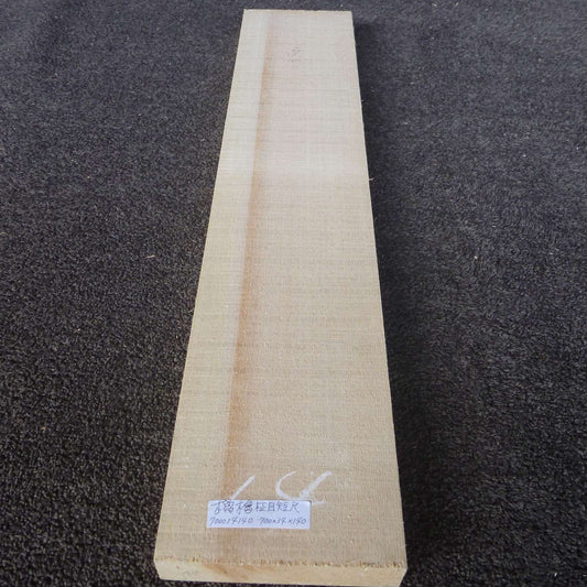 彫刻材 天然木曽檜 柾目板 短尺 L700×T34×W140mm 700034140 無節