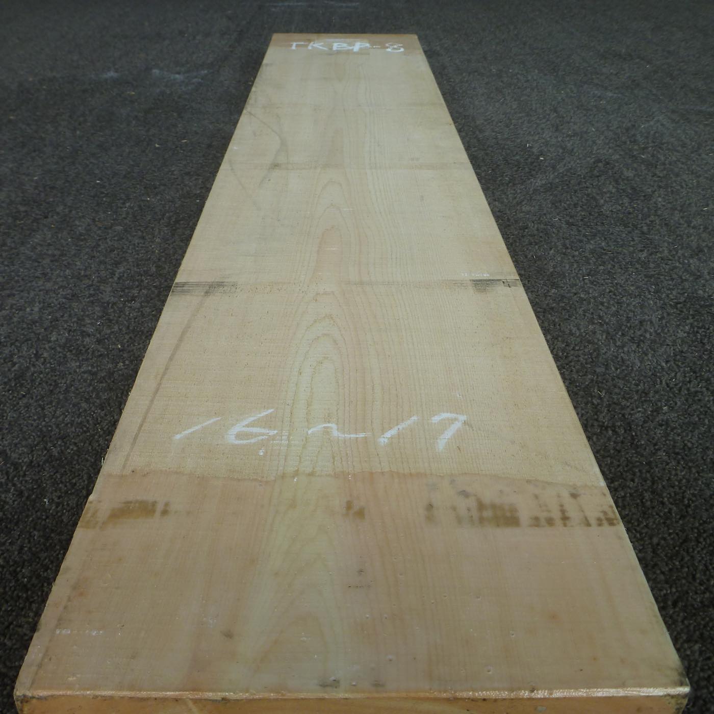 彫刻材 天然木曽檜 板目板 ラフ材 L1300×T36×W260mm TKBP-8