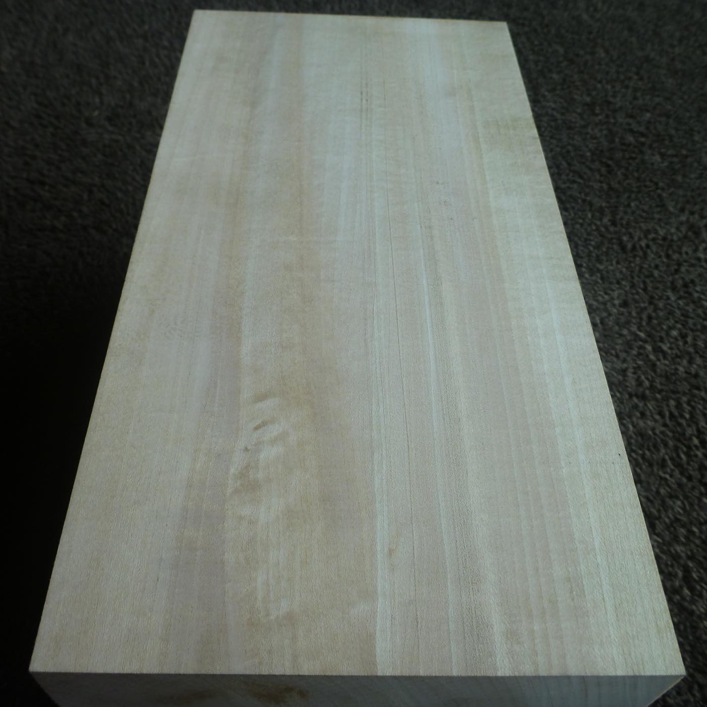 立体彫刻用材 シナ 300×150×150mm 143600150R 【この商品は送料無料です】