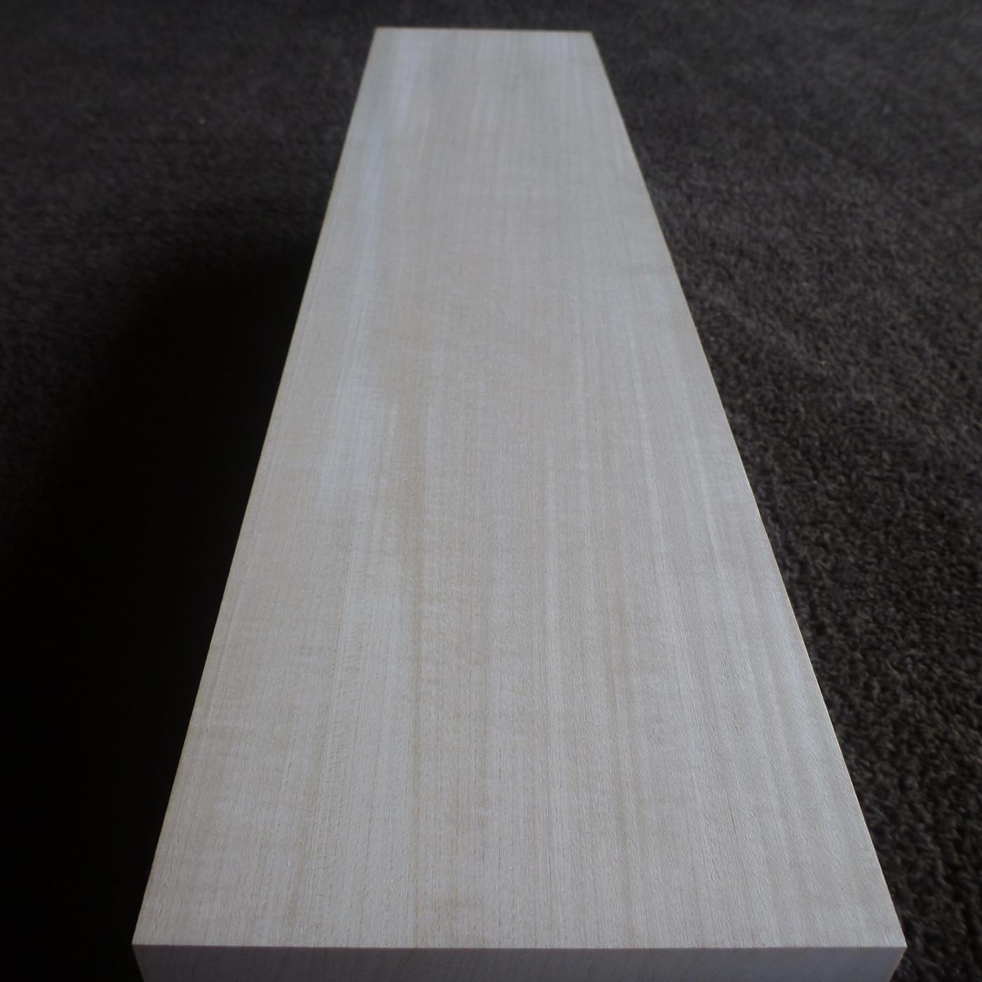 立体彫刻用材 シナ 600×135×135mm 143350135T 【この商品は送料無料です】