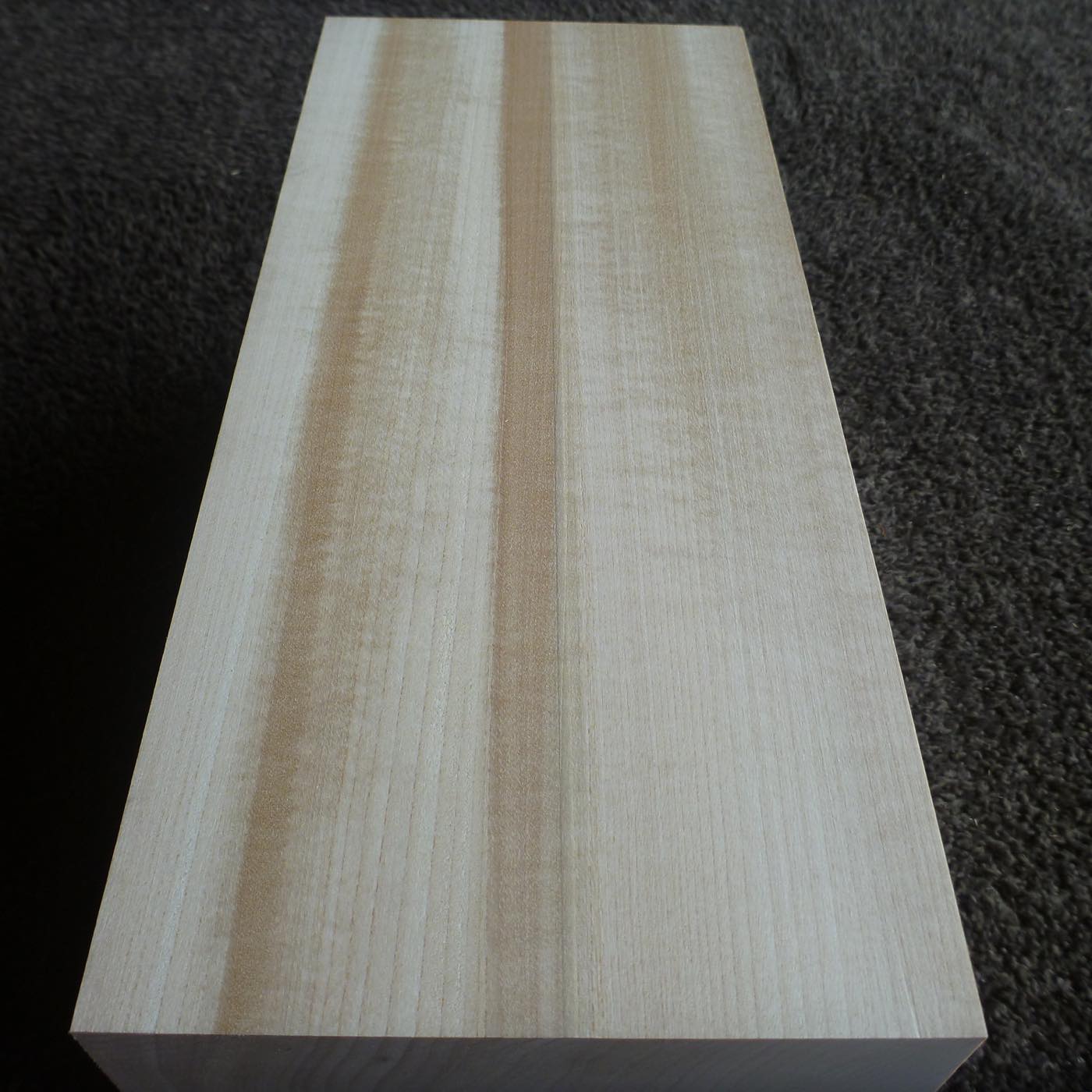 立体彫刻用材 シナ 300×130×130mm 143600130T 【この商品は送料無料です】