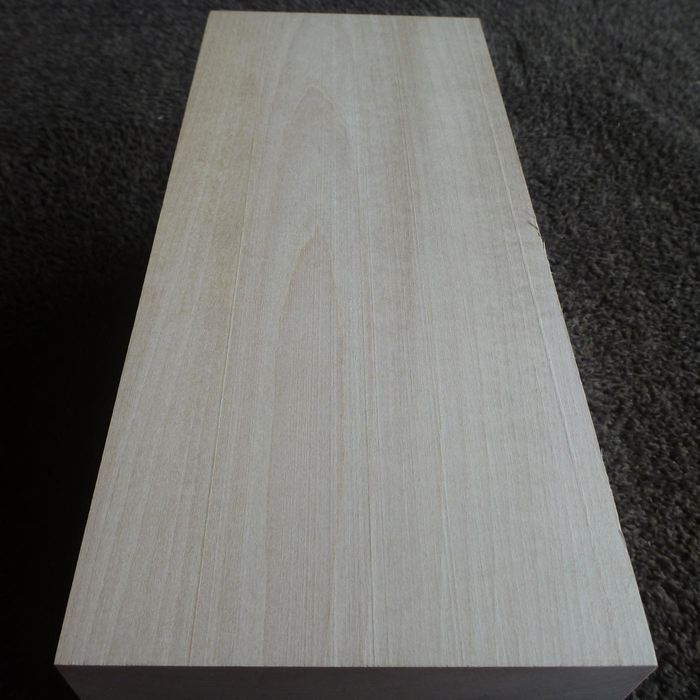 立体彫刻用材 シナ 300×130×130mm 143600130T 【この商品は送料無料です】