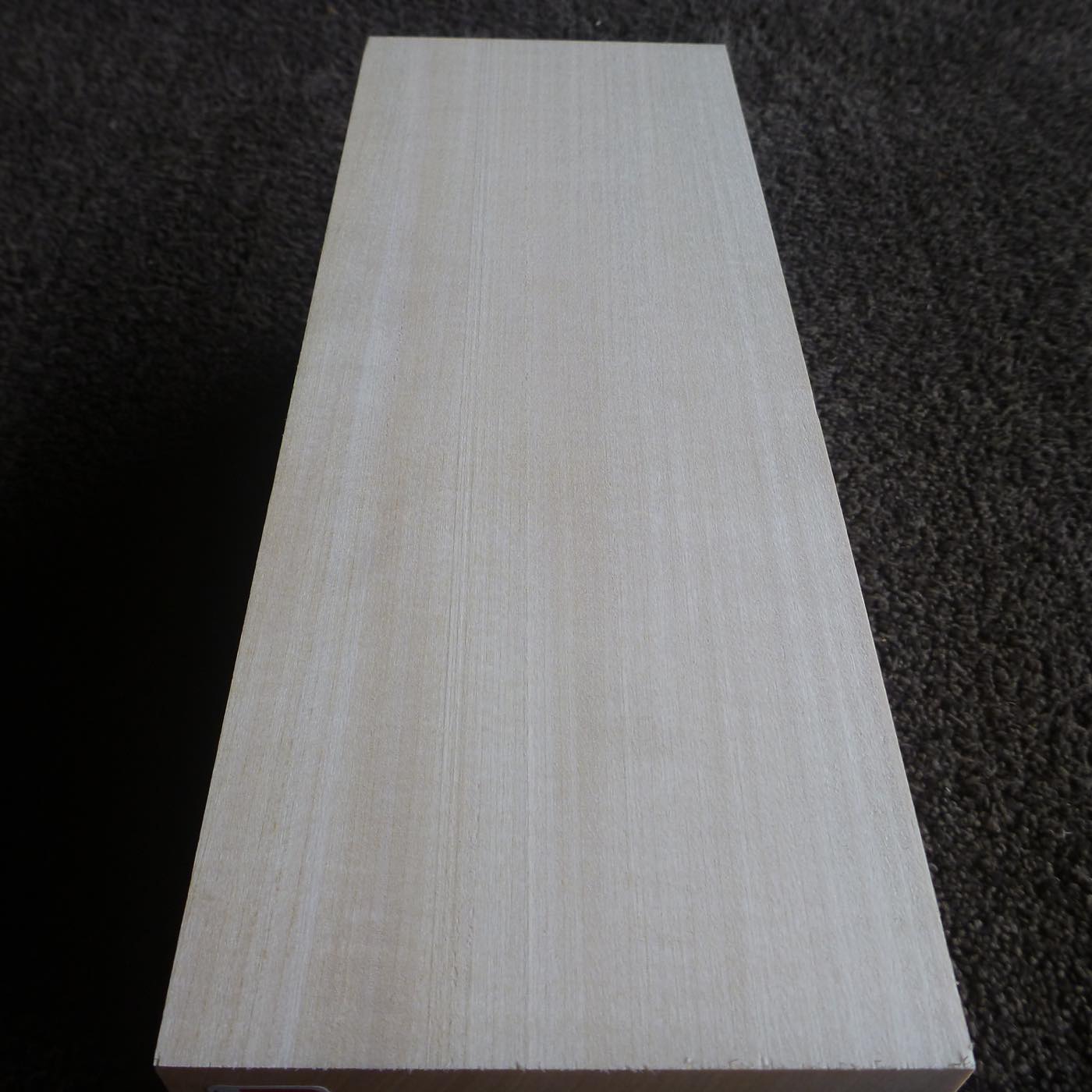 立体彫刻用材 シナ 300×110×110mm 143600110T 【この商品は送料無料です】