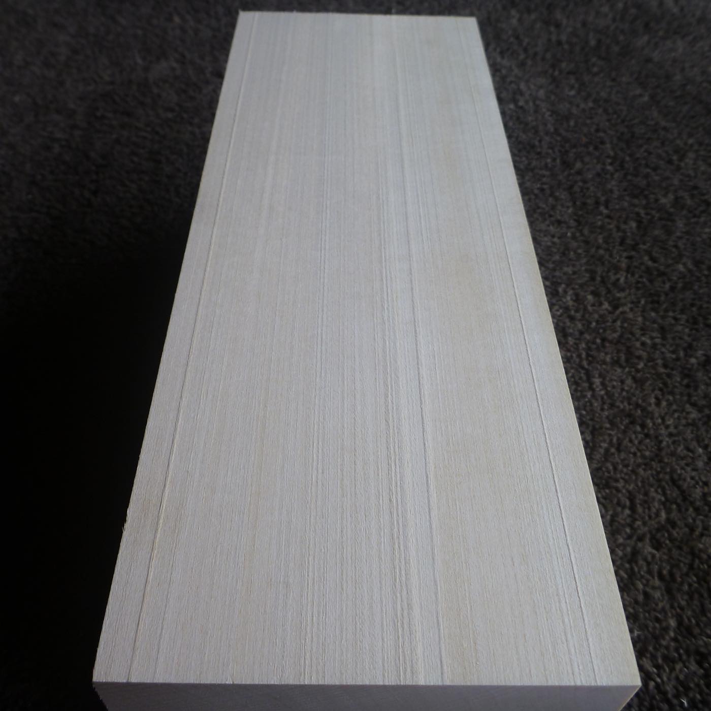 立体彫刻用材 シナ 300×110×110mm 143600110T 【この商品は送料無料です】