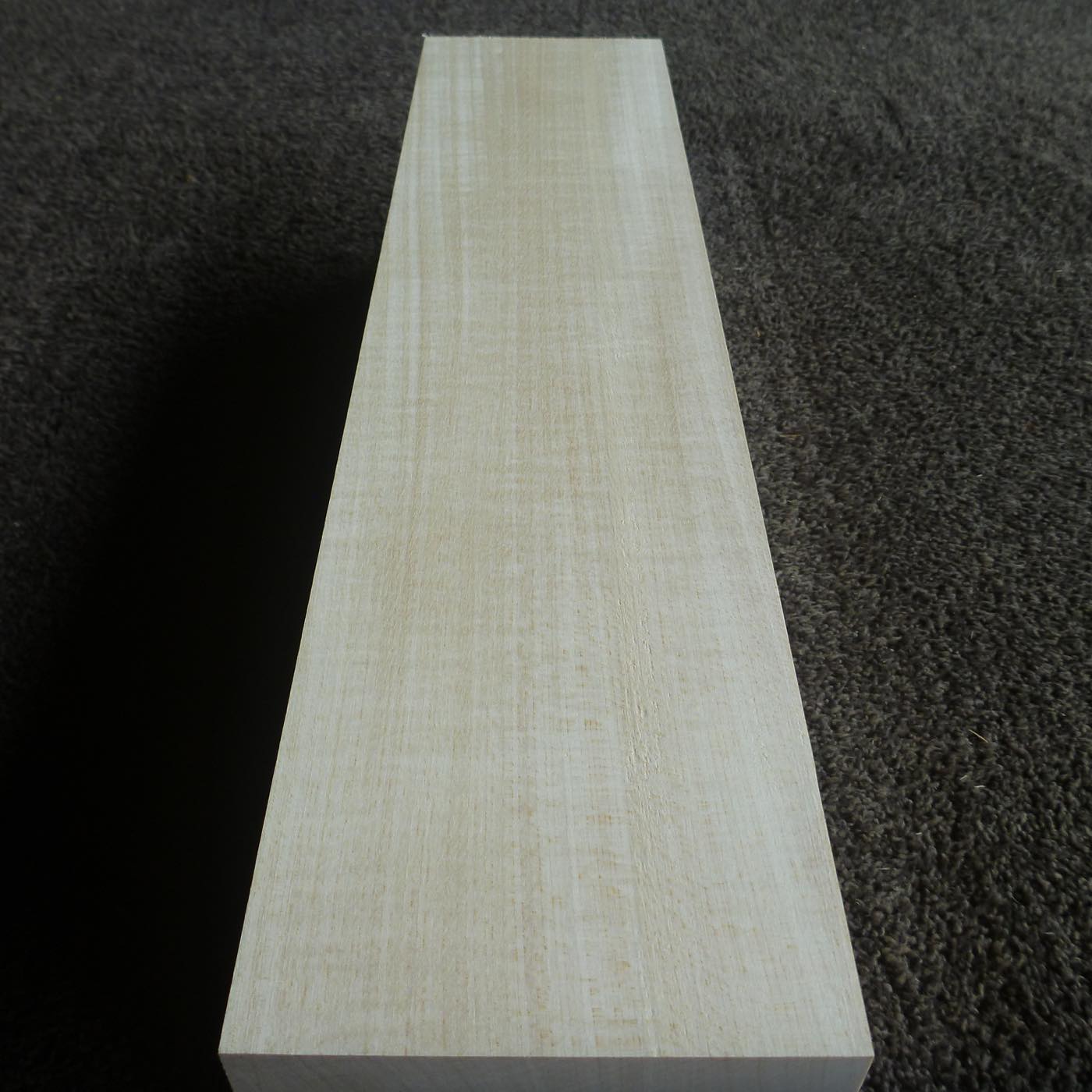 立体彫刻用材 シナ 450×105×105mm 143400105A 【この商品は送料無料です】