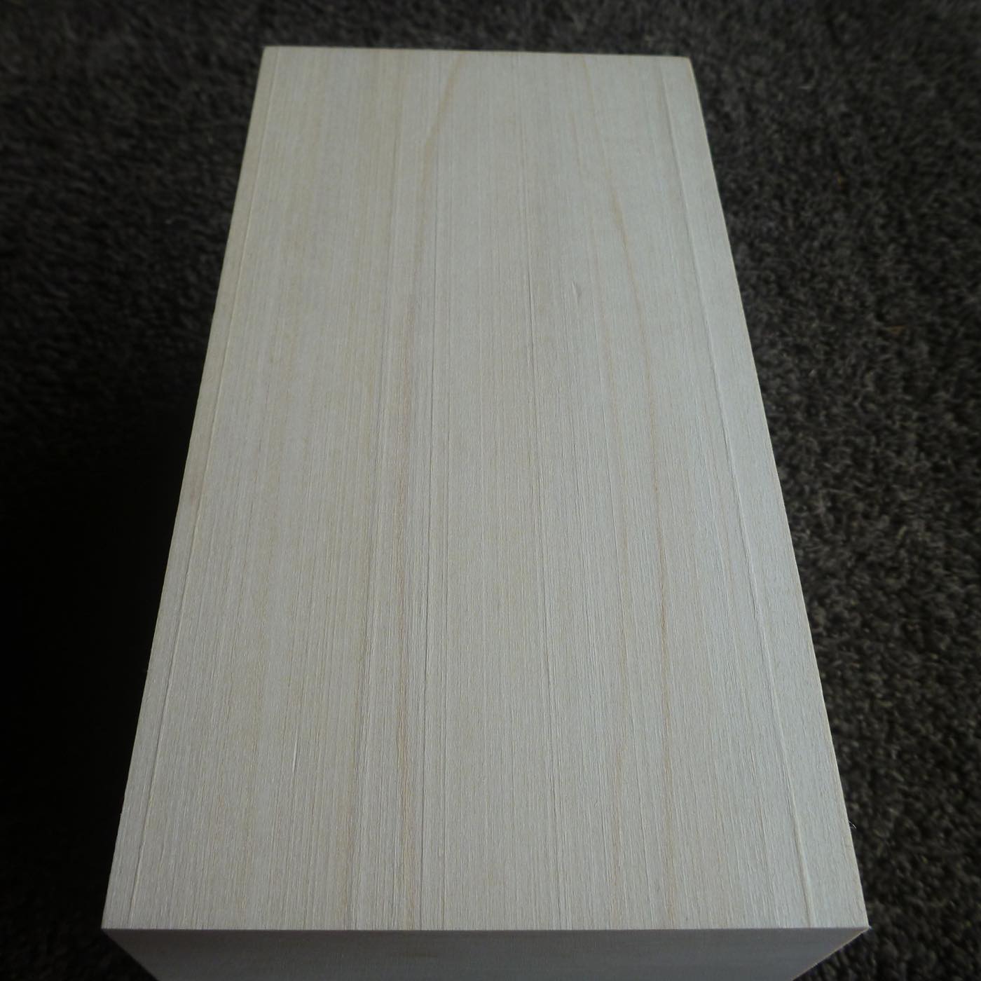 立体彫刻用材 シナ 200×105×105mm 143800105A 【この商品は送料無料です】