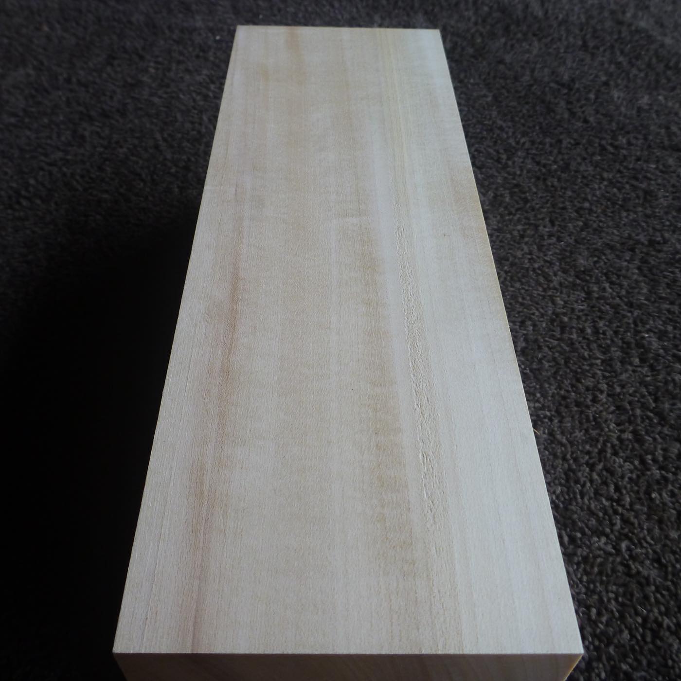 立体彫刻用材 シナ 300×100×100mm 143600100R【この商品は送料無料です】