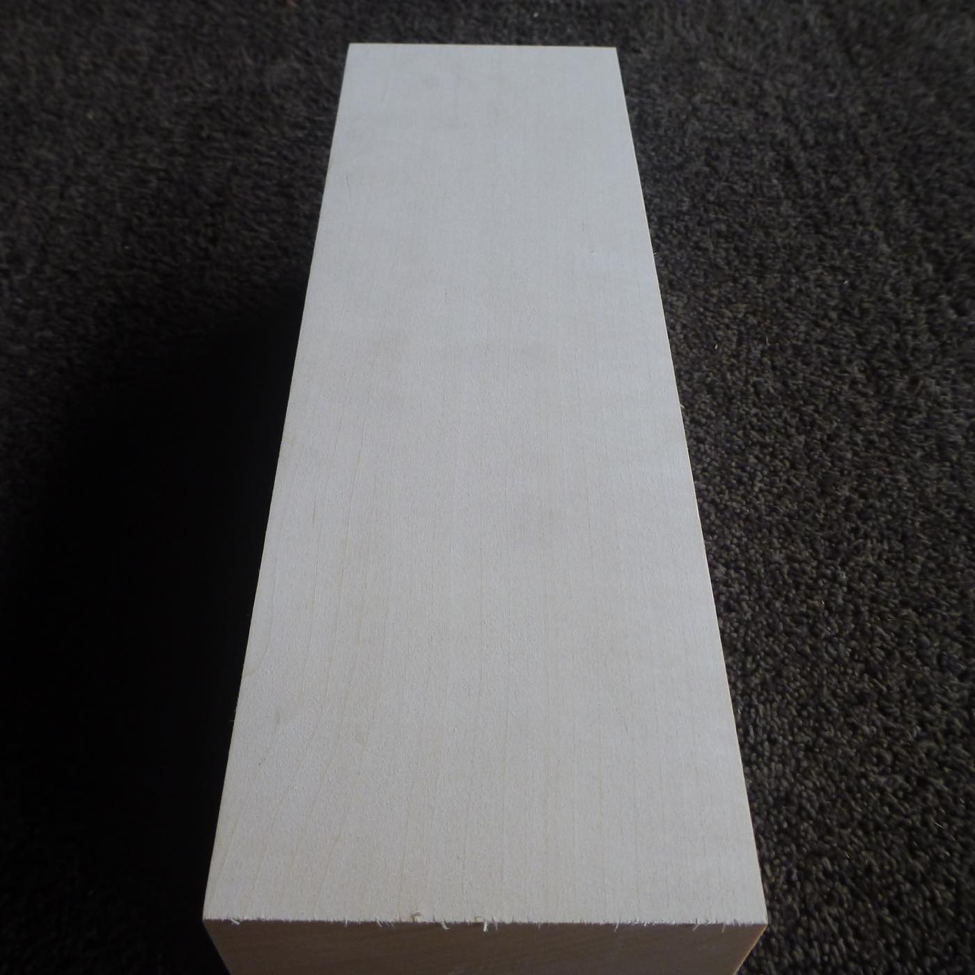 立体彫刻用材 シナ 300×95×95mm 143600095R【この商品は送料無料です】