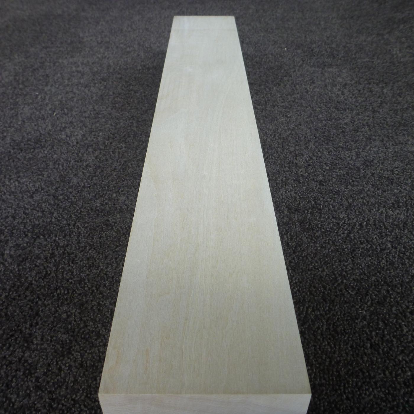 立体彫刻用材 シナ 600×90×90mm 143350090R【この商品は送料無料です】