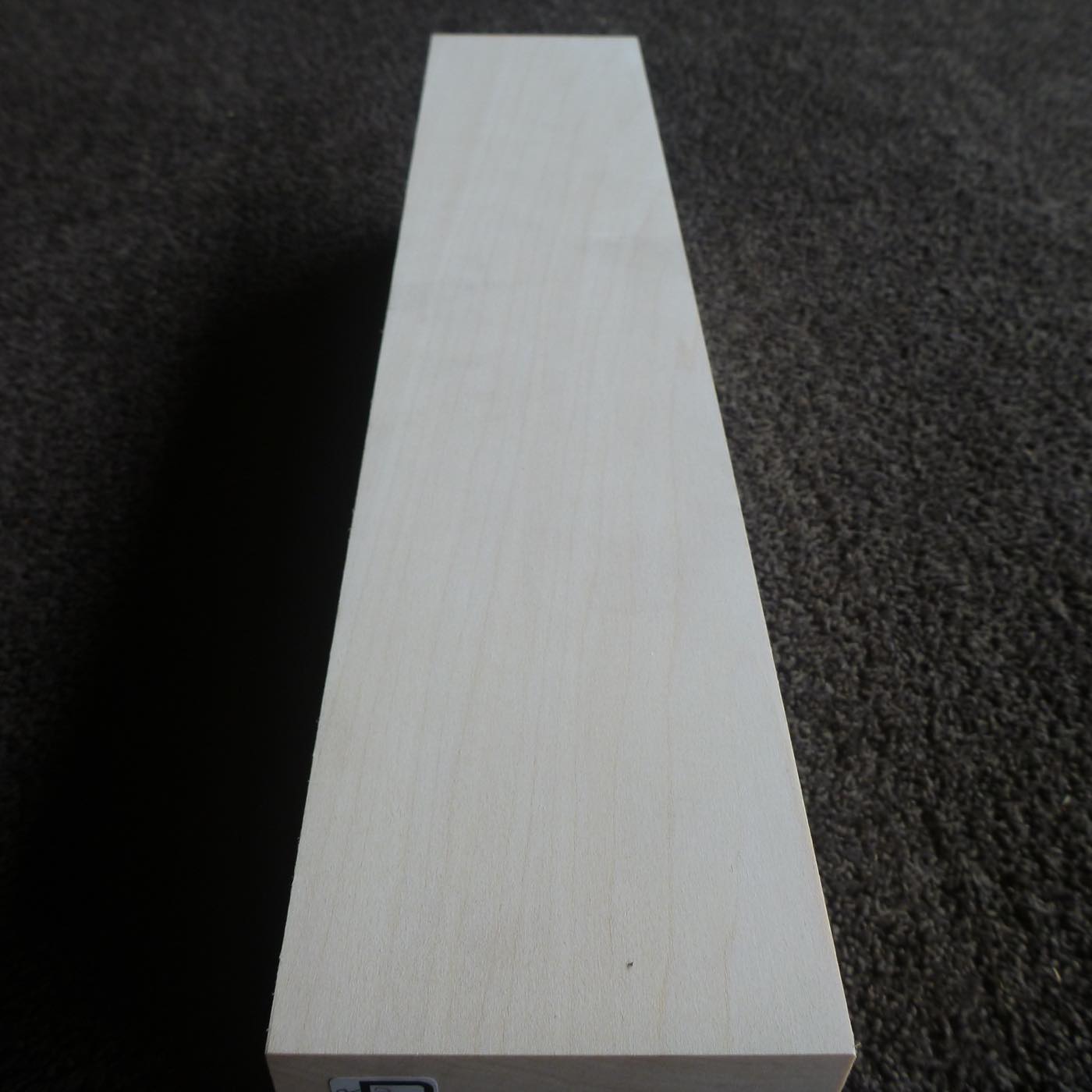 立体彫刻用材 シナ 450×90×90mm 143400090R【この商品は送料無料です】