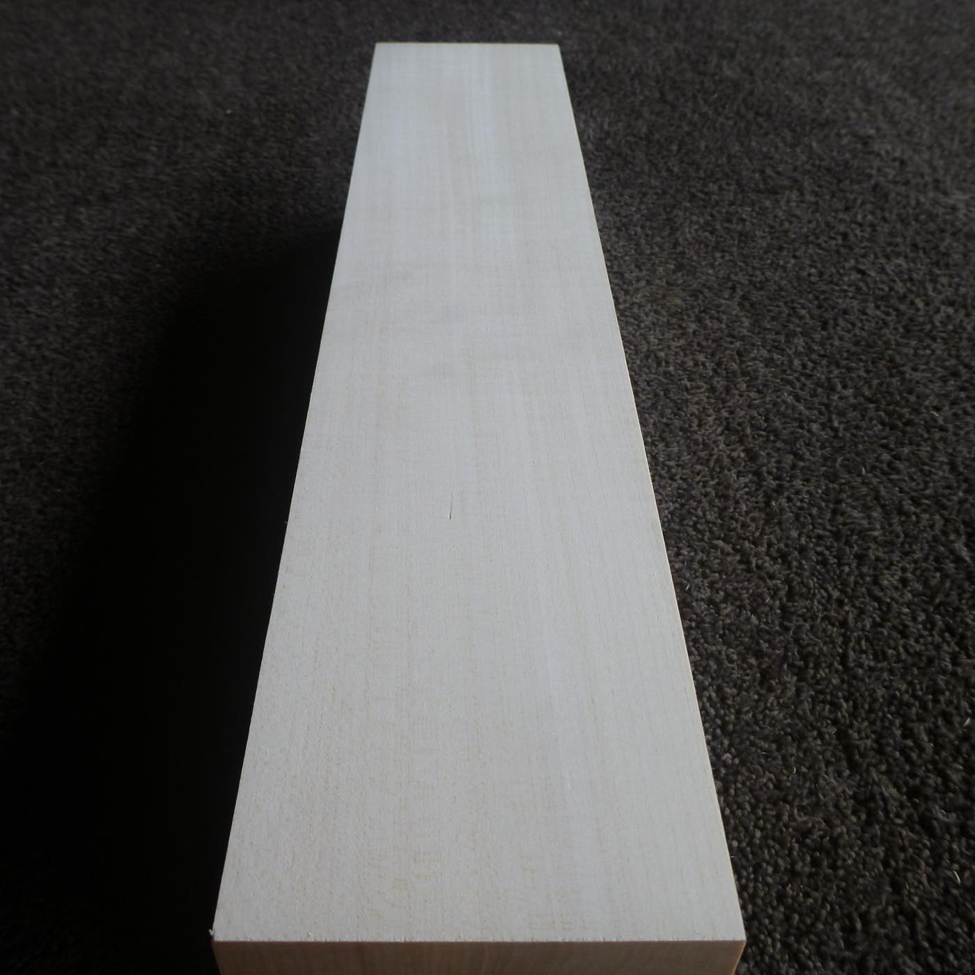 立体彫刻用材 シナ 450×90×90mm 143400090R【この商品は送料無料です】