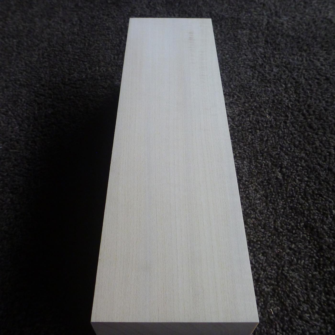 立体彫刻用材 シナ 300×85×85mm 143600085A【この商品は送料無料です】