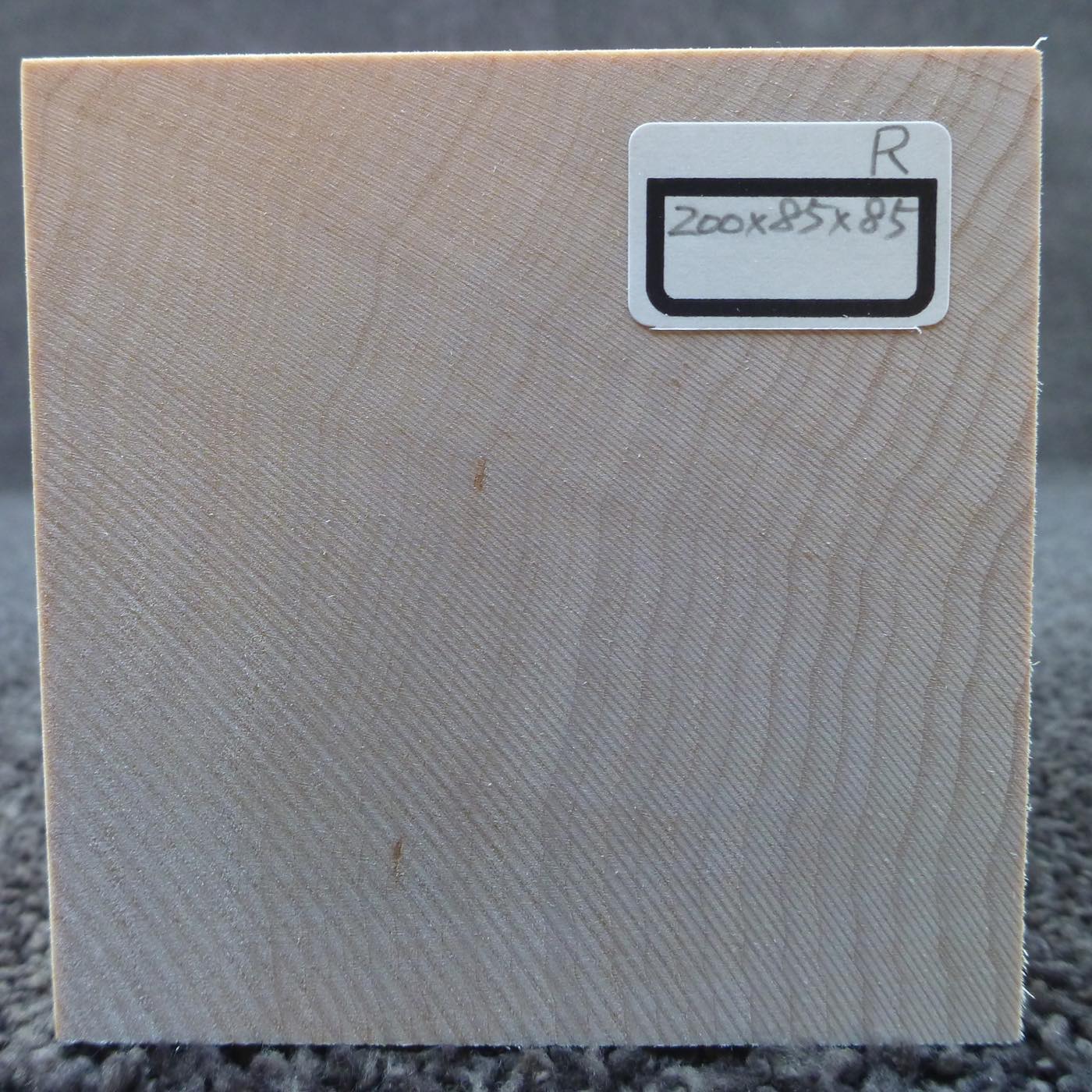 立体彫刻用材 シナ 200×85×85mm 143800085R【この商品は送料無料です】