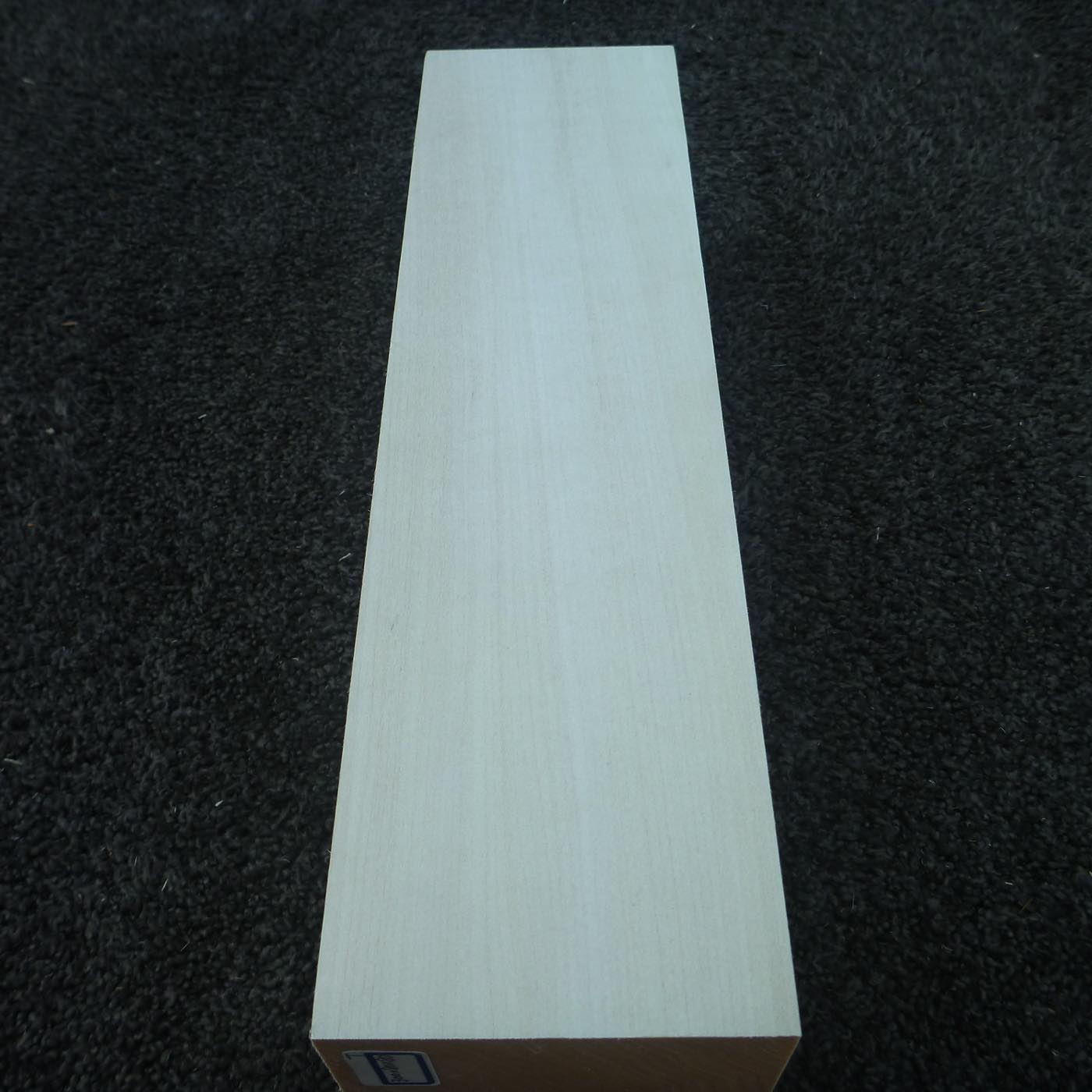 立体彫刻用材 シナ 300×80×80mm 143600080T【この商品は送料無料です】