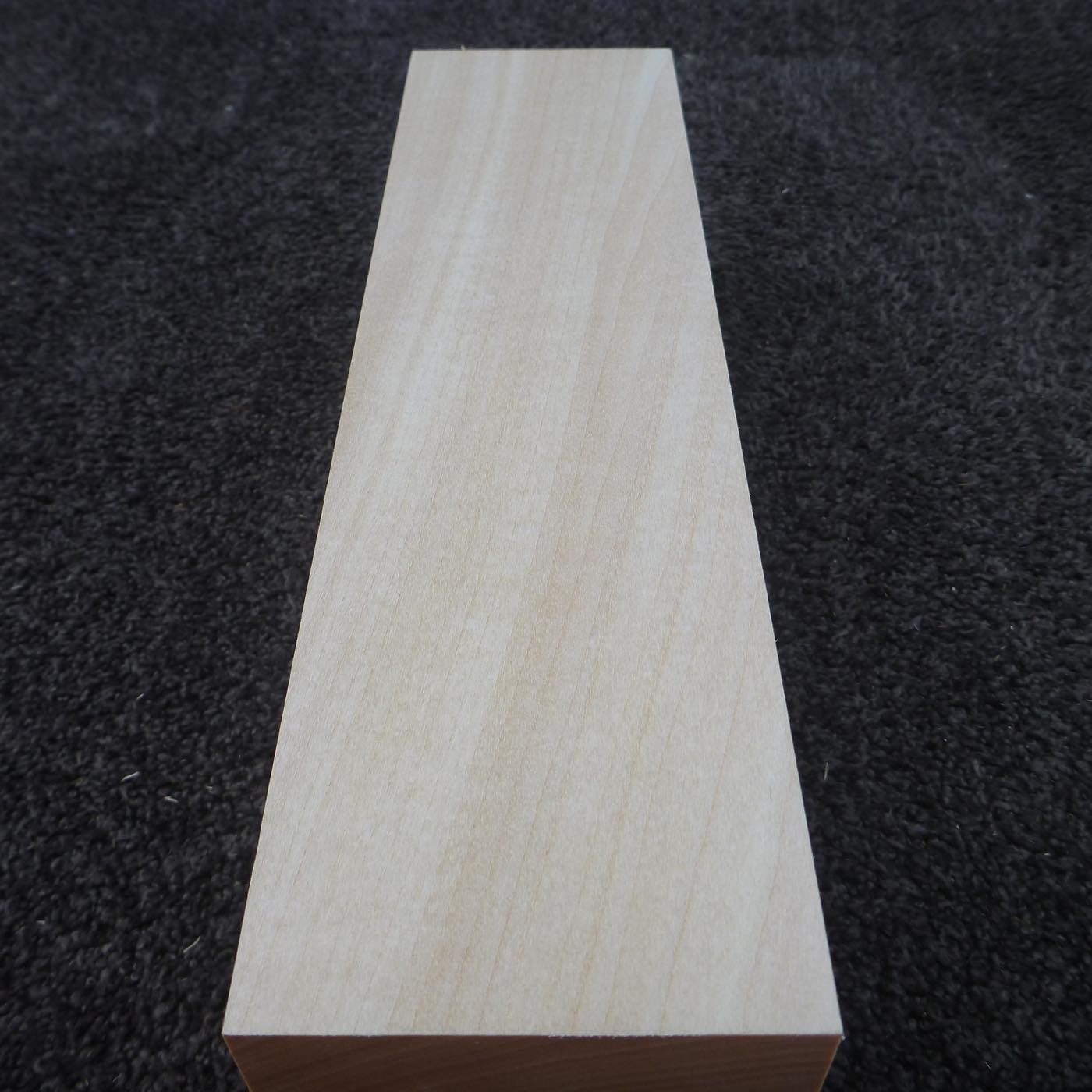 立体彫刻用材 シナ 300×80×80mm 143600080A【この商品は送料無料です】