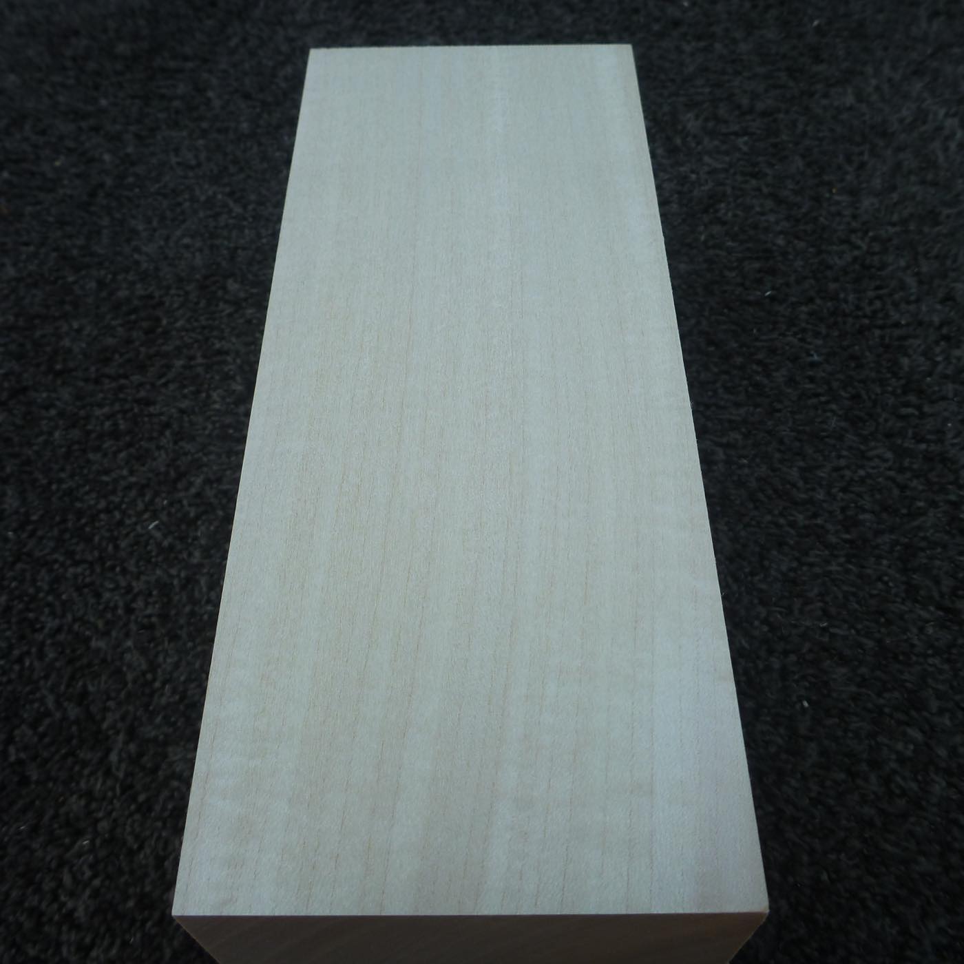 立体彫刻用材 シナ 200×80×80mm 143800080A【この商品は送料無料です】