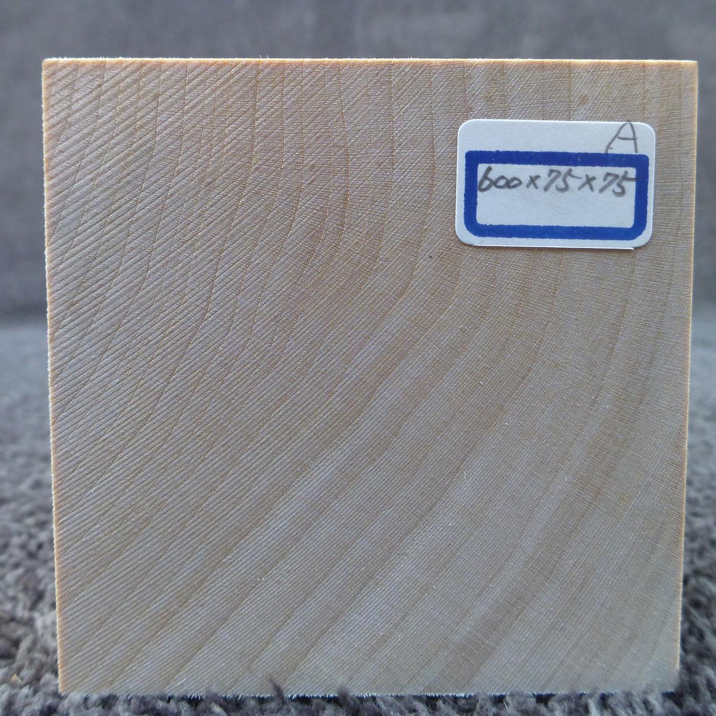 立体彫刻用材 シナ 600×75×75mm 143350075A【この商品は送料無料です】