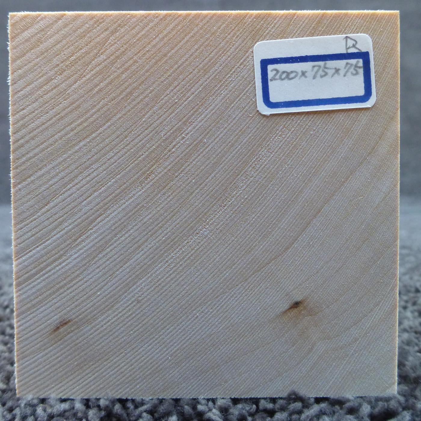 立体彫刻用材 シナ 200×75×75mm 143800075R【この商品は送料無料です】