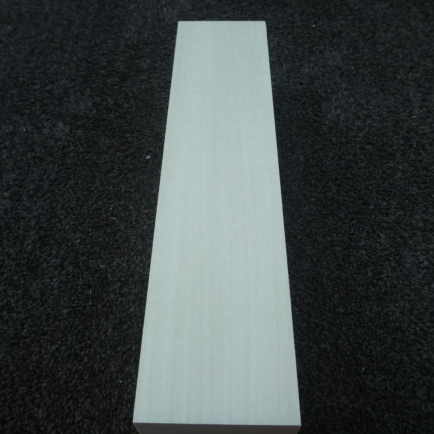立体彫刻用材 シナ 300×70×70mm 143600070A【この商品は送料無料です】