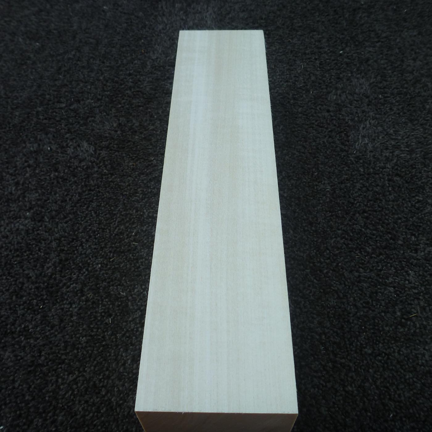 立体彫刻用材 シナ 300×70×70mm 143600070A【この商品は送料無料です】
