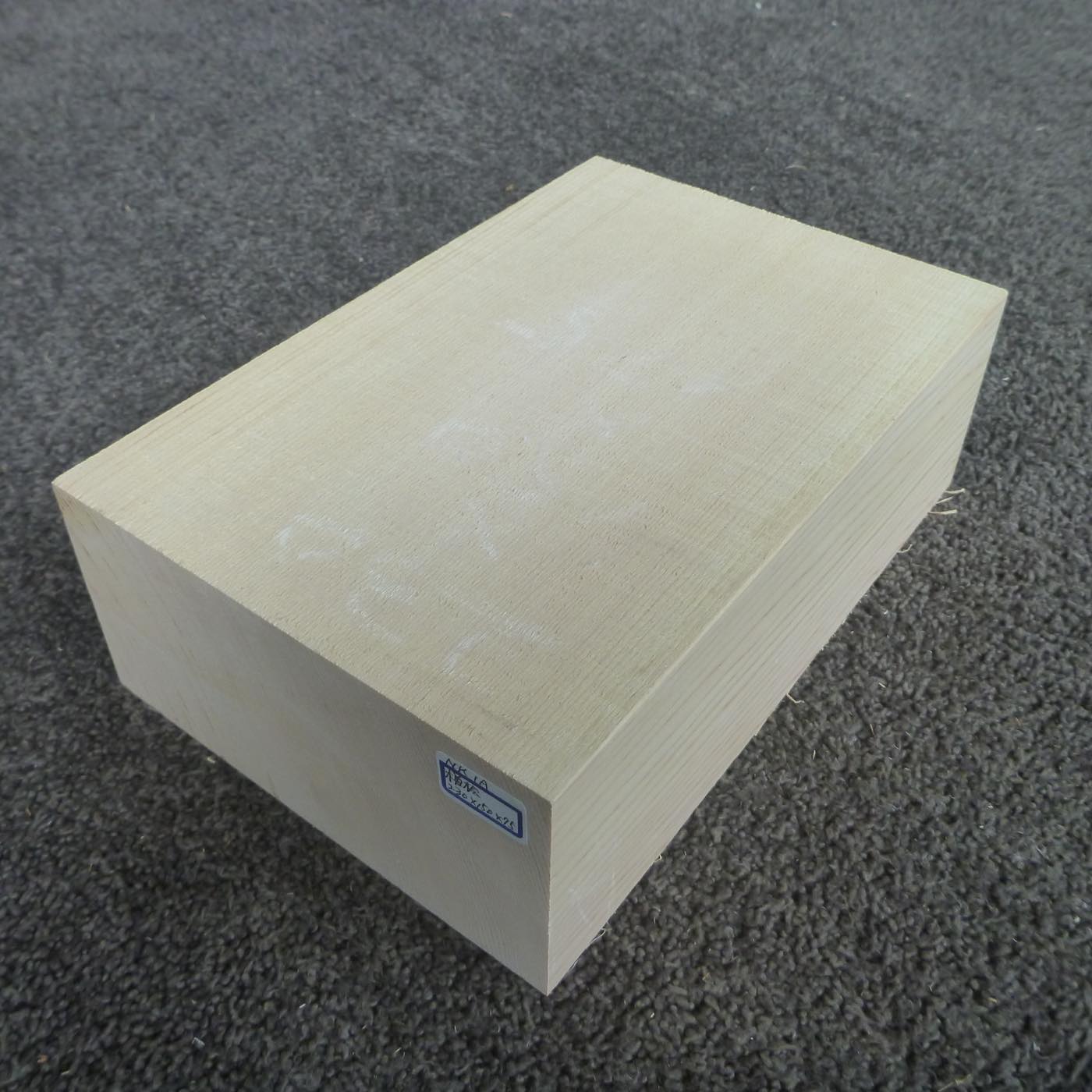 能面材 木曽桧 定番 NK1A (特撰) 230×150×75mm【この商品は送料無料です】