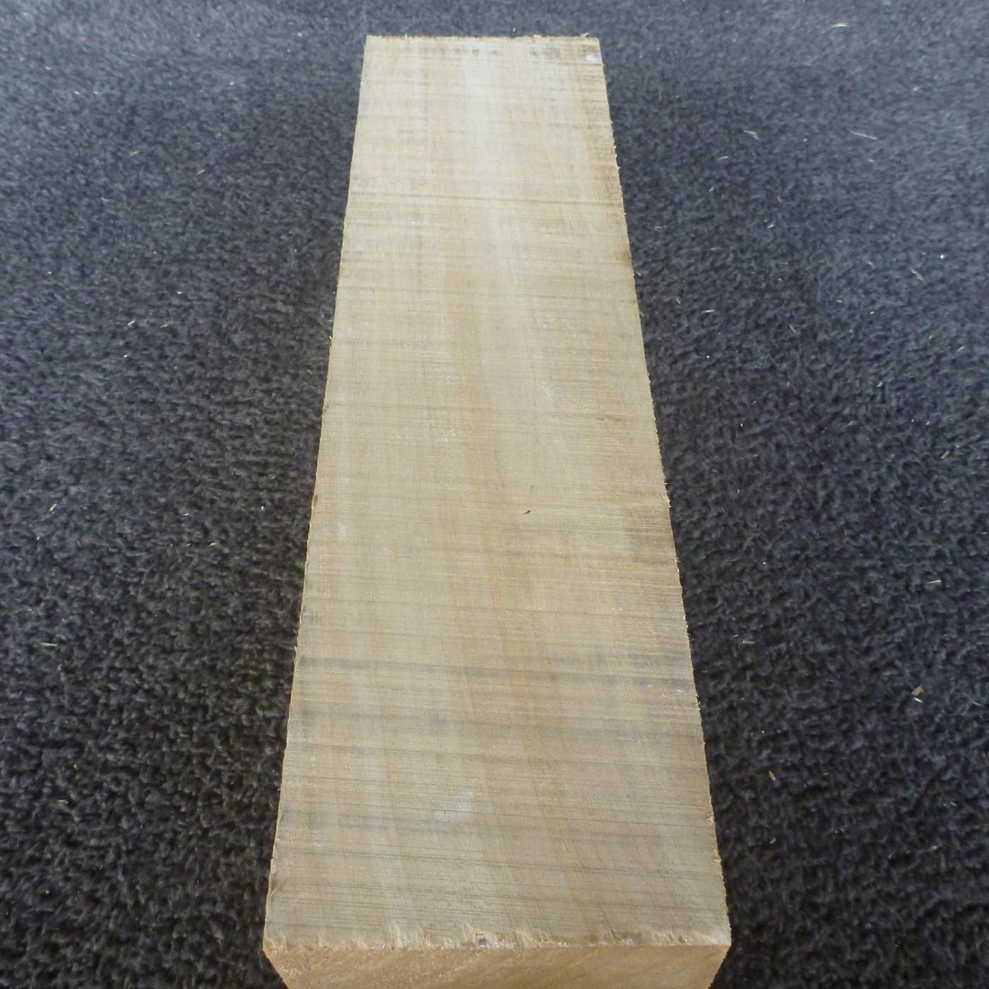 彫刻材 楠 柾目 ラフ材 L300×T90×W90mm KUTQ300-1 定番商品