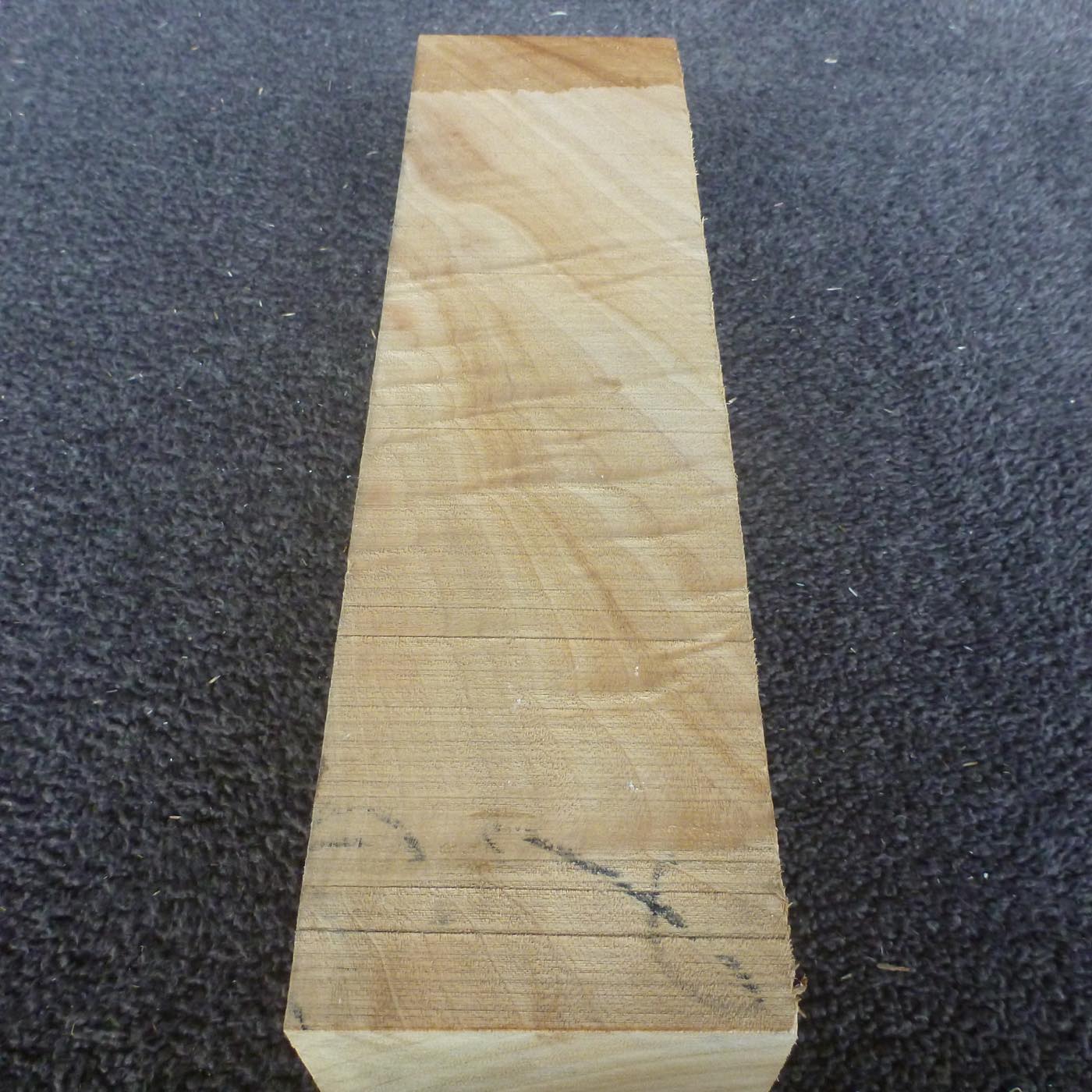 彫刻材 楠 柾目 ラフ材 L300×T90×W90mm KUTQ300-2 定番商品