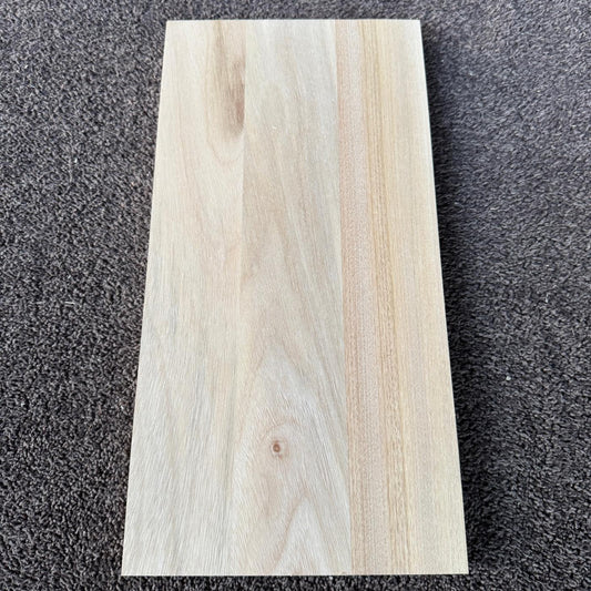 彫刻材 楠 はぎ板 プレナ仕上げ L400×T20×W200mm KS40020200-1 定番商品