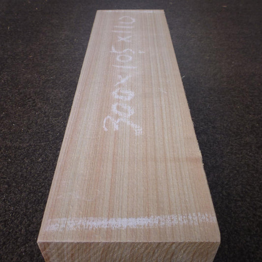 彫刻材 人工桧 柾目盤 ラフ材 L370×T105×W110mm JH370105110 Bグレード