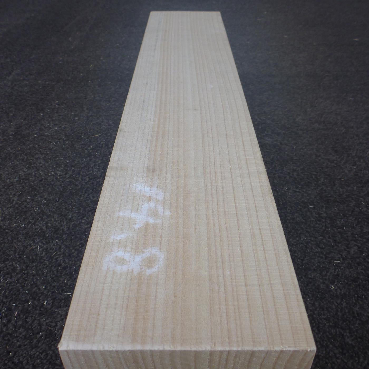 彫刻材 人工桧 板目盤 ラフ材 L530×T105×W120mm JH530105120 Bグレード