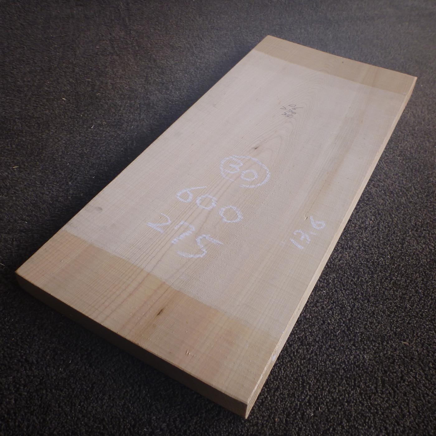 彫刻材 天然木曽檜 板目板 ラフ材 L600×T30×W275mm 60030275 Dグレード