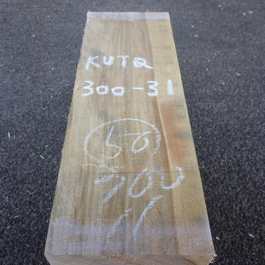 彫刻材 楠 柾目 ラフ材 L300×T50×W110mm KUTQ300-31 定番商品