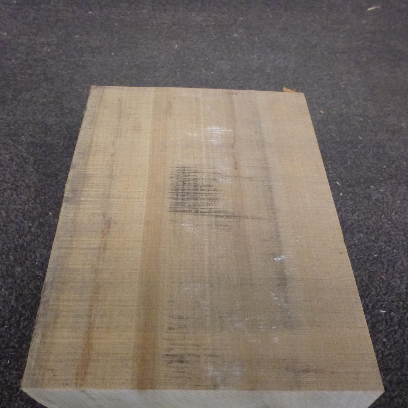 彫刻材 楠 柾目 ラフ材 L250×T125×W160mm KUTQ250-1 定番商品