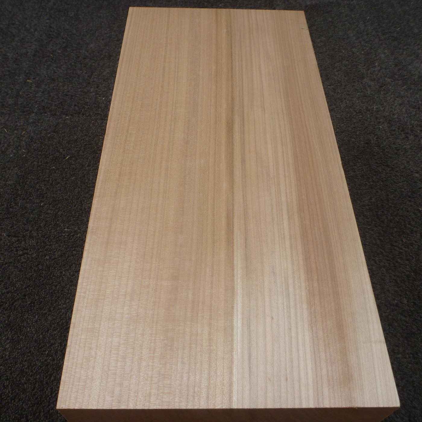 立体彫刻用材 桂 (カツラ) 450×210×210mm 293400210R【この商品は送料無料です】