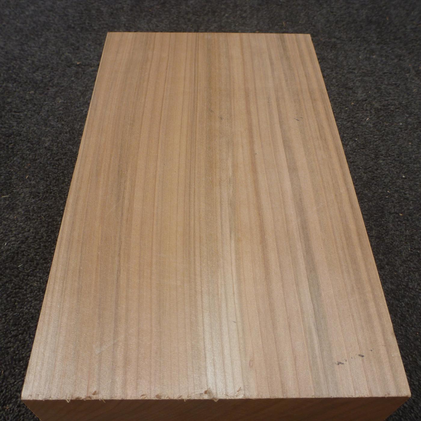 立体彫刻用材 桂 (カツラ) 300×175×175mm 293600175R【この商品は送料無料です】