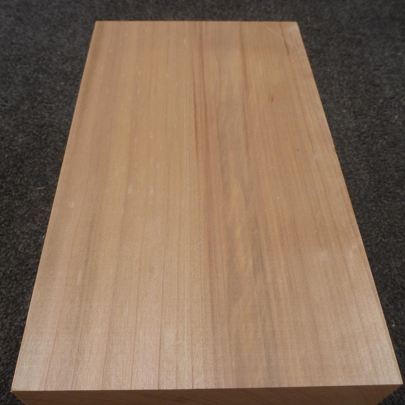 立体彫刻用材 桂 (カツラ) 300×175×175mm 293600175R【この商品は送料無料です】