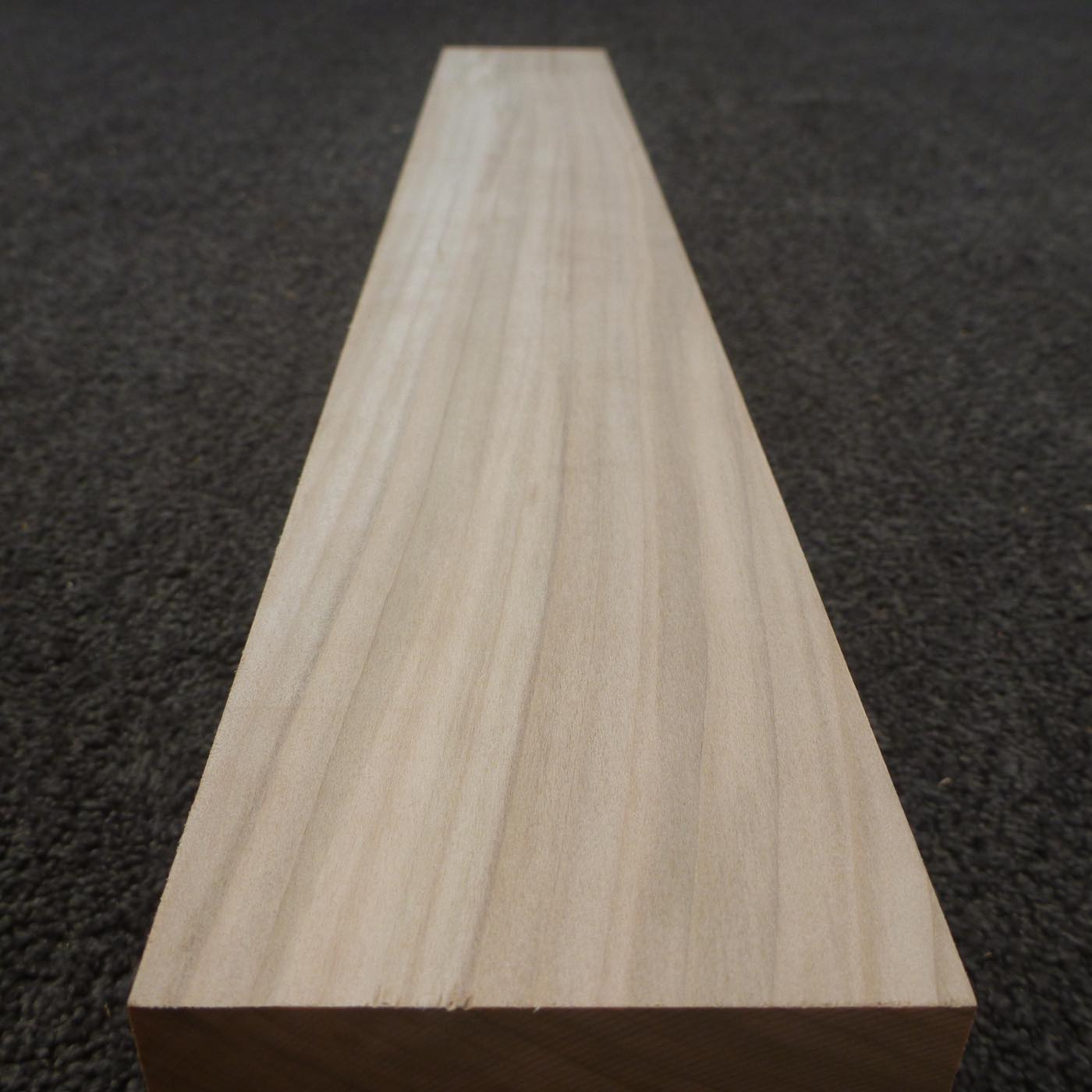 立体彫刻用材 桂 (カツラ) 600×85×85mm 293350085R【この商品は送料無料です】