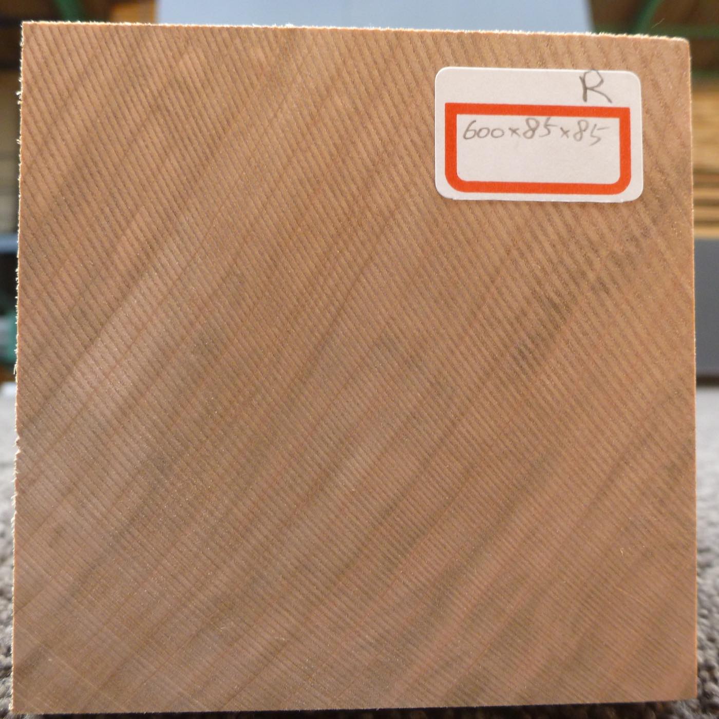 立体彫刻用材 桂 (カツラ) 600×85×85mm 293350085R【この商品は送料無料です】