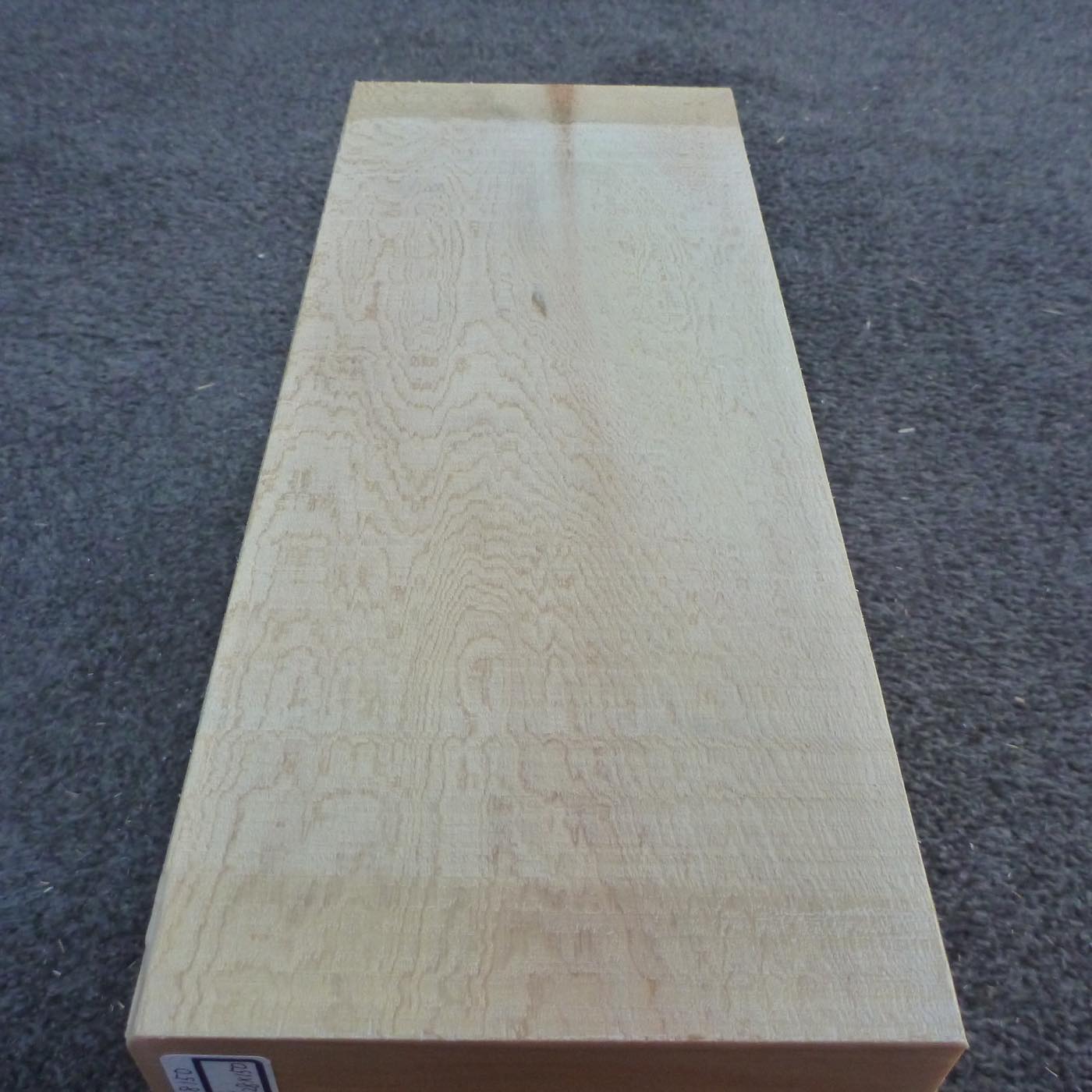 彫刻材 天然木曽檜 柾目盤 ラフ材 L300×T128×W150mm 4B128150 Bグレード 定番商品