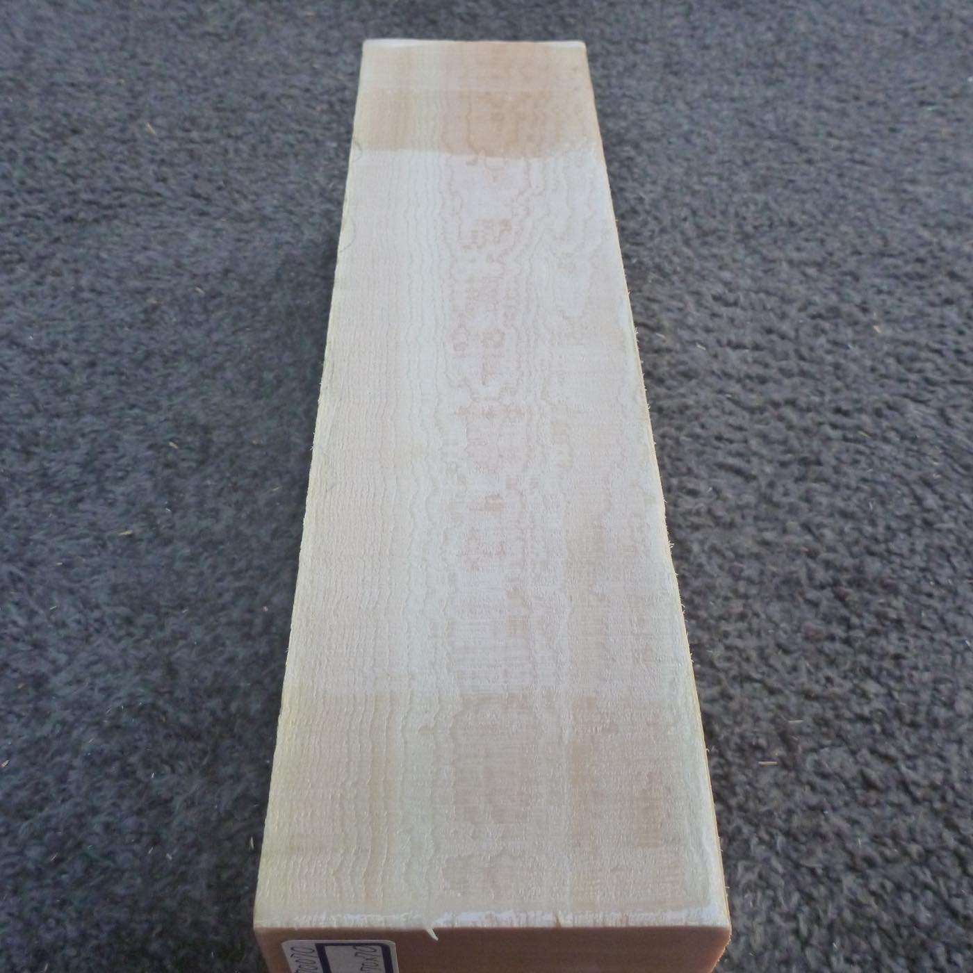 彫刻材 天然木曽檜 柾目盤 ラフ材 L250×T70×W70mm 5B070070 Bグレード 定番商品