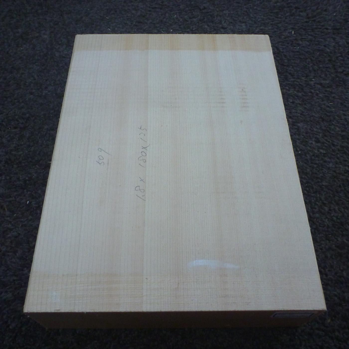 彫刻材 天然木曽檜 柾目盤 ラフ材 L230×T55×W183mm 230055183 Bグレード