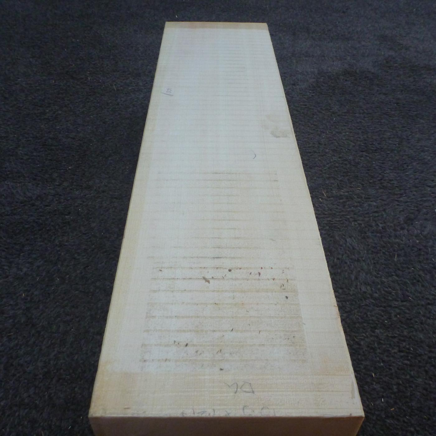 彫刻材 天然木曽檜 柾目盤 ラフ材 L520×T120×W135mm 520120135 Bグレード