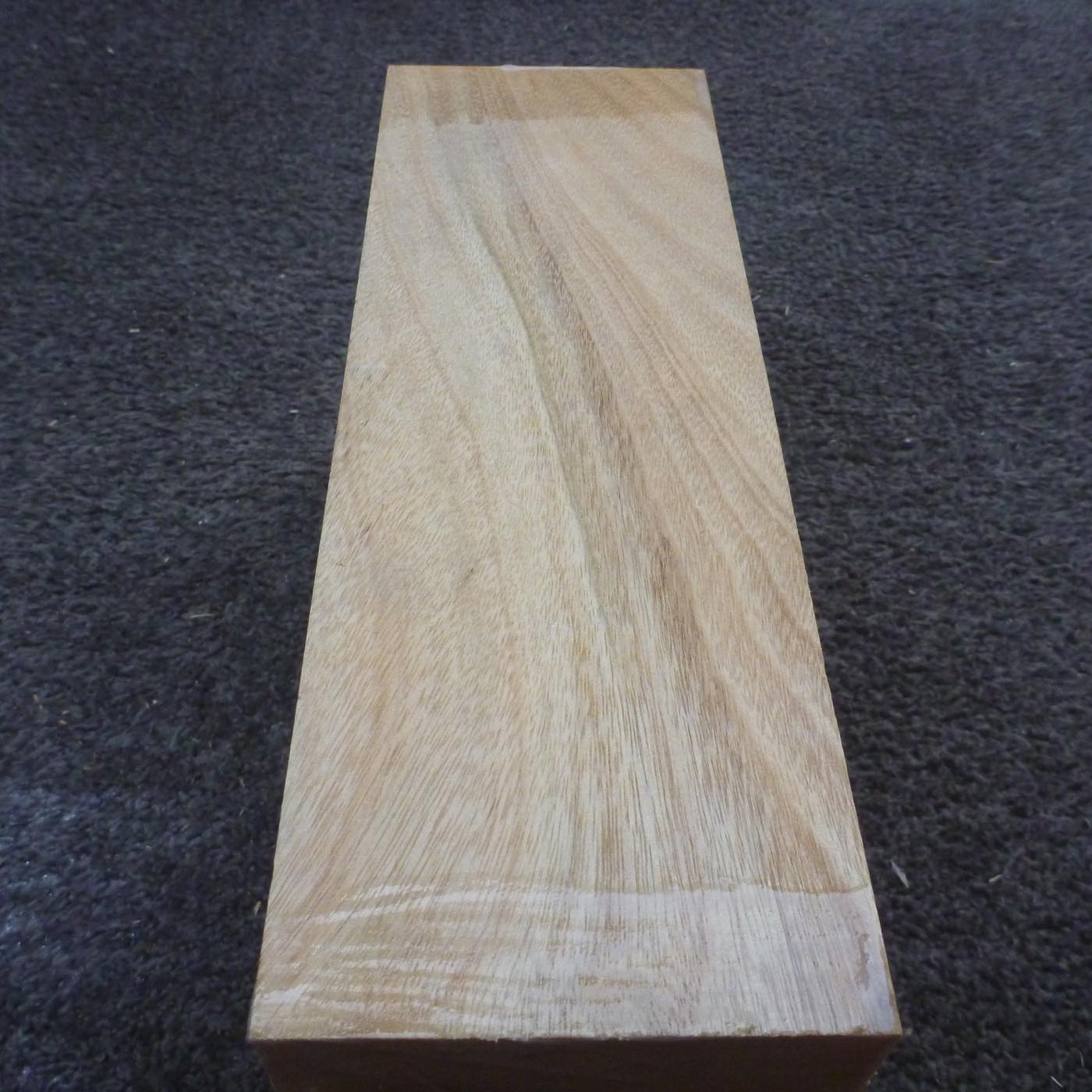 彫刻材 楠 柾目 ラフ材 L250×T90×W150mm KUTQ250-1 定番商品
