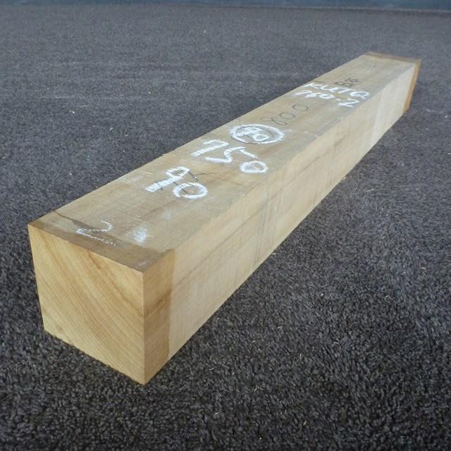 彫刻材 楠 柾目 ラフ材 L750×T90×W90mm KUTQ750-2 定番商品