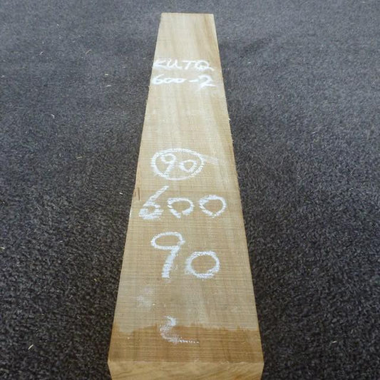 彫刻材 楠 柾目 ラフ材 L600×T90×W90mm KUTQ600-2 定番商品