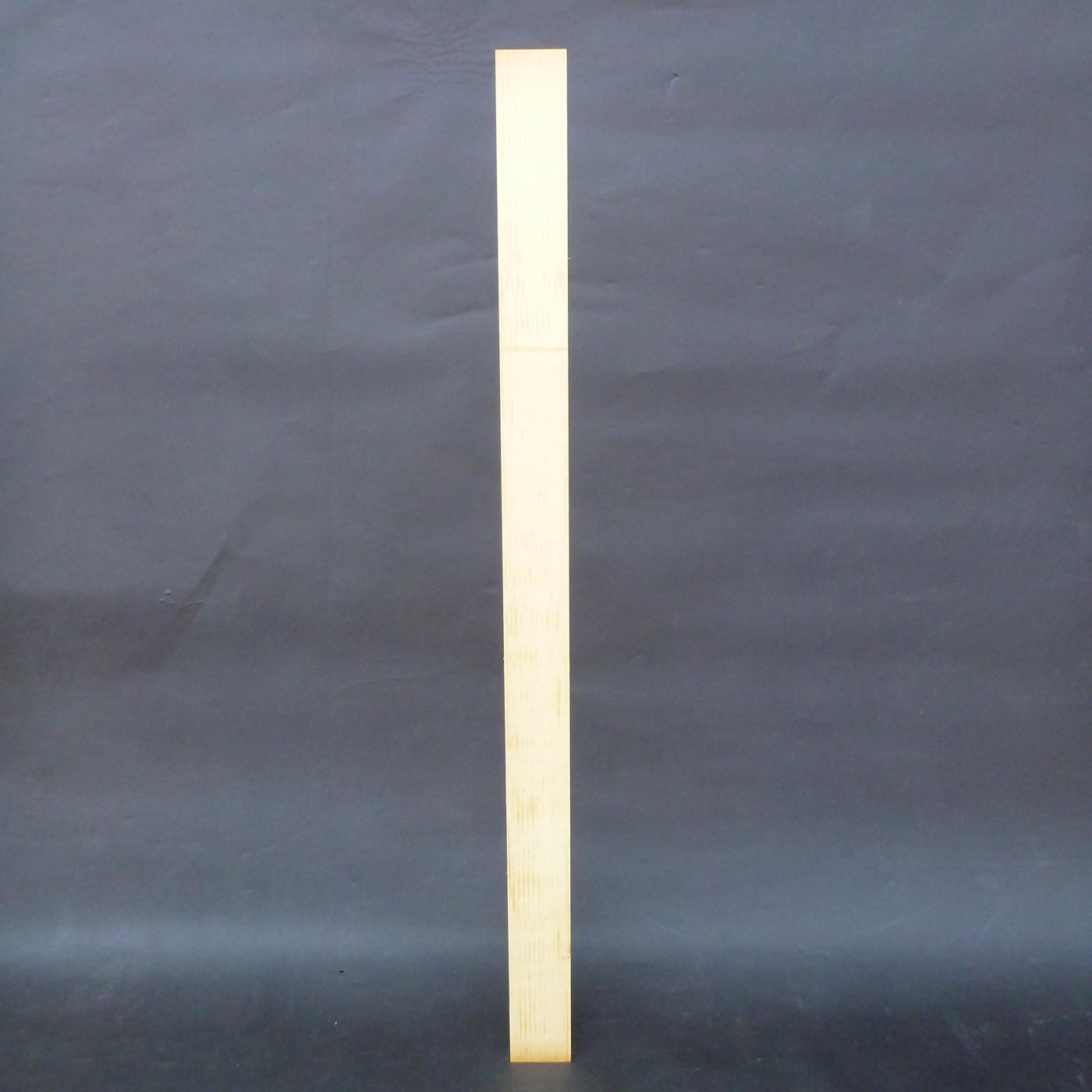 彫刻材 米ヒバ 柾目板 特撰 B10006134A 1000mm×61mm×34mm