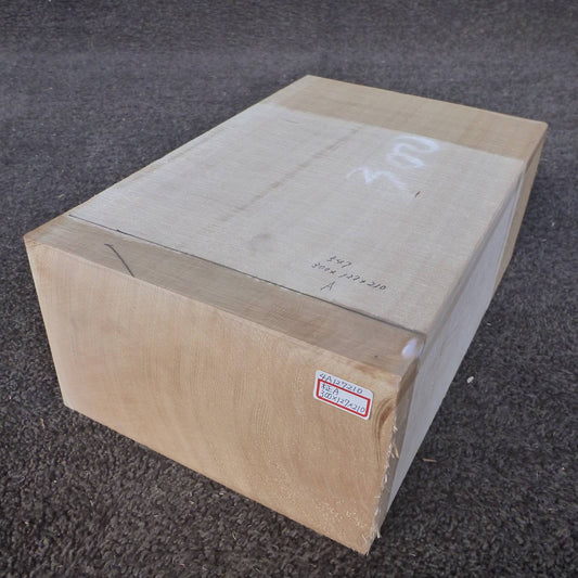天然木曽檜 柾目盤 Aグレード 300×127×210mm（品番4A127210）｜斜めから見た全体