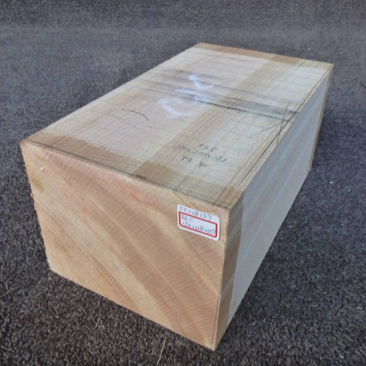 天然木曽檜 柾目盤 Cグレード 250×128×157mm（品番5C128157）｜斜めから見た全体