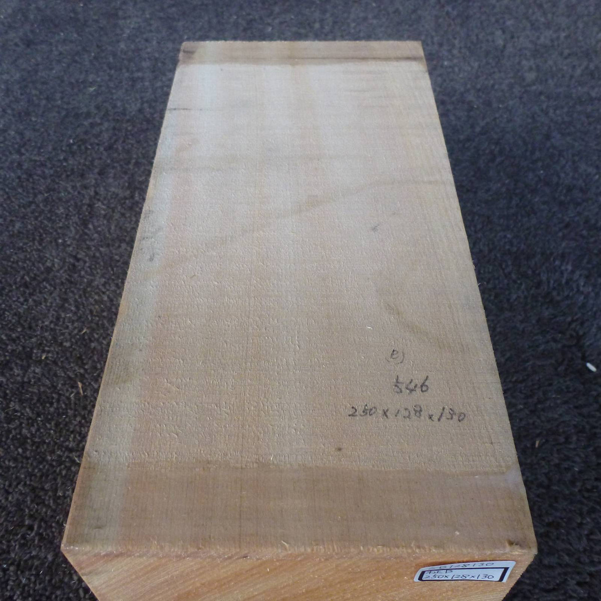 彫刻材 天然木曽檜 柾目盤 ラフ材 L250×T128×W130mm 5B128130 Bグレード 定番商品