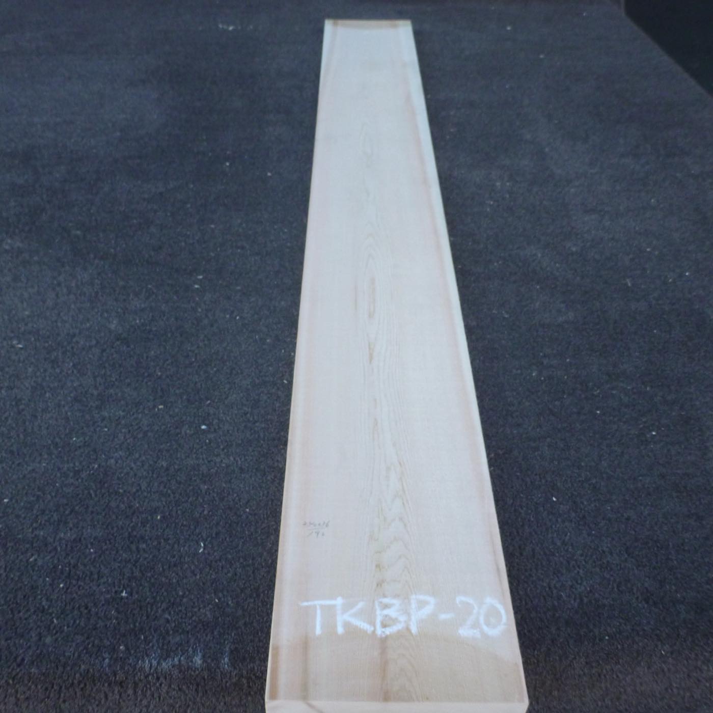 彫刻材 天然木曽檜 板目板 ラフ材 L1950×T36×W240mm TKBP-20